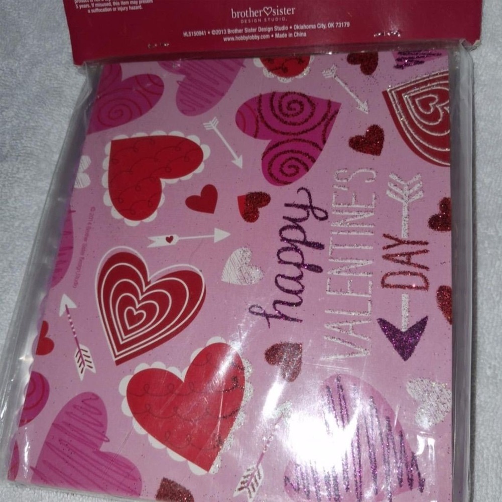 Valentine's Day 20 sets treat bags and toppers hearts & Arrows Design